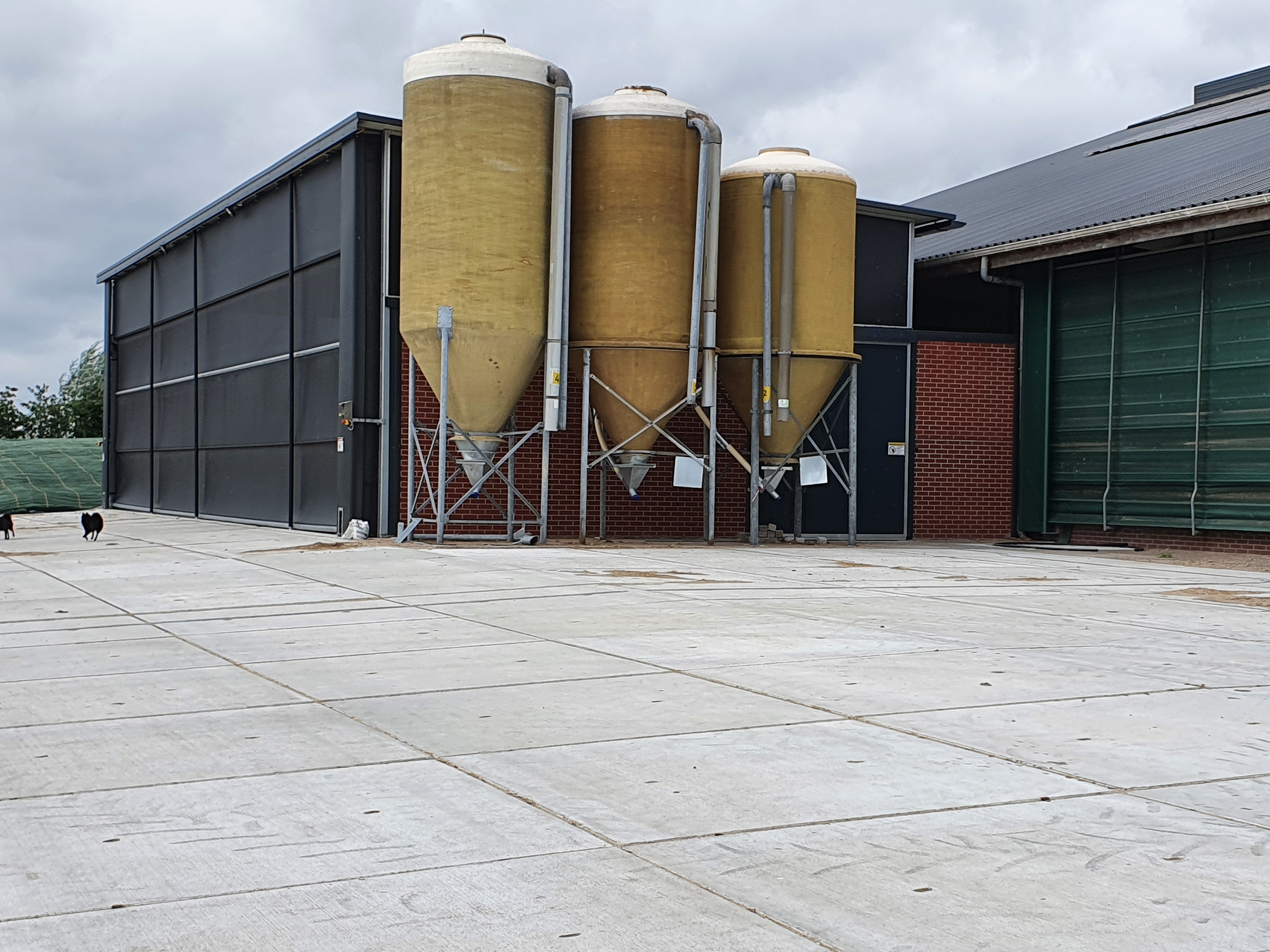 Opgeleverd Modulaire Voerkeuken in Schipluiden