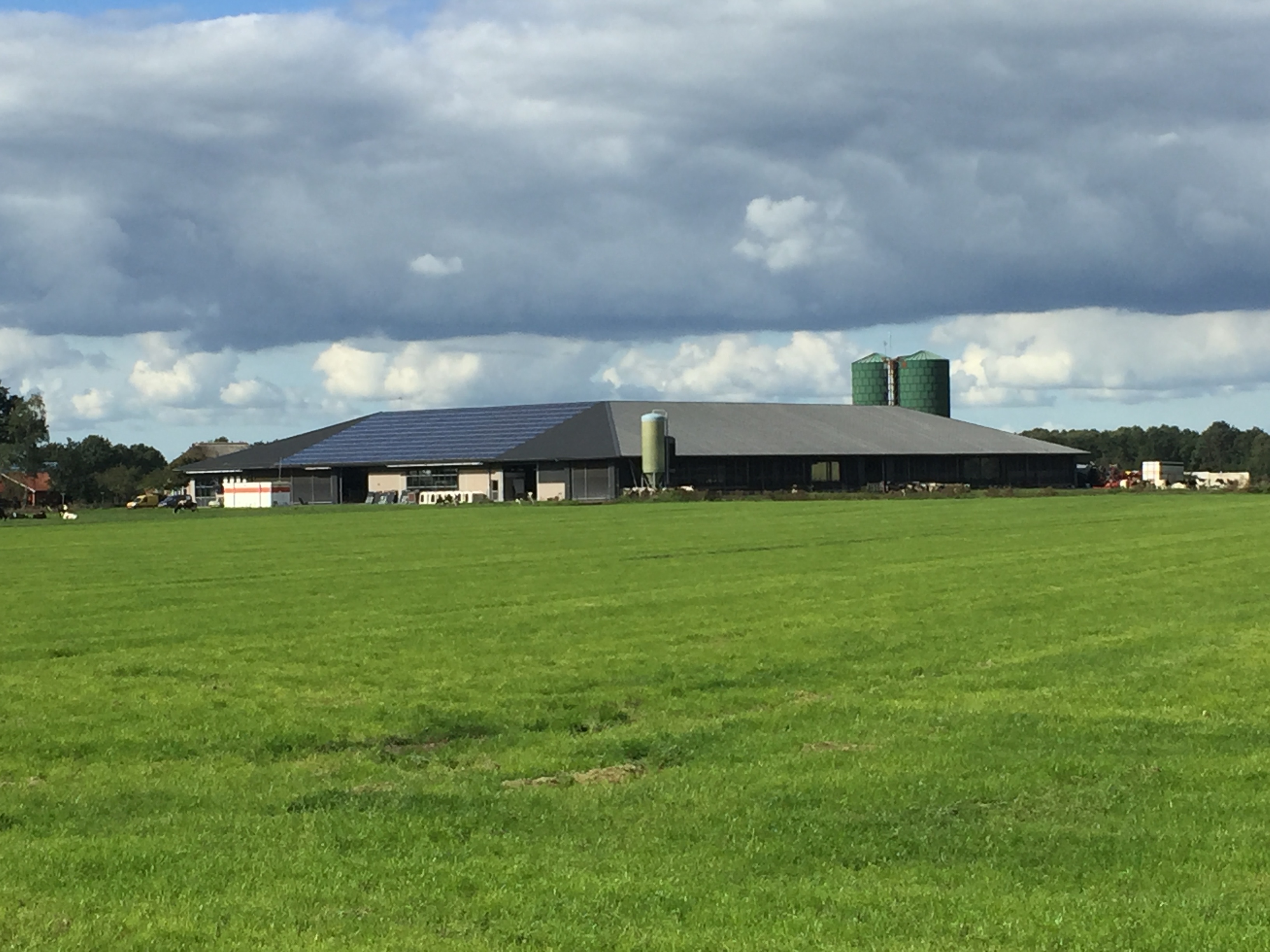  Opgeleverd Serrestal in Siegerswoude (Fr) met hybride dak 