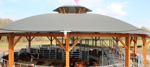 Markant Roundhouse met uitkijktoren